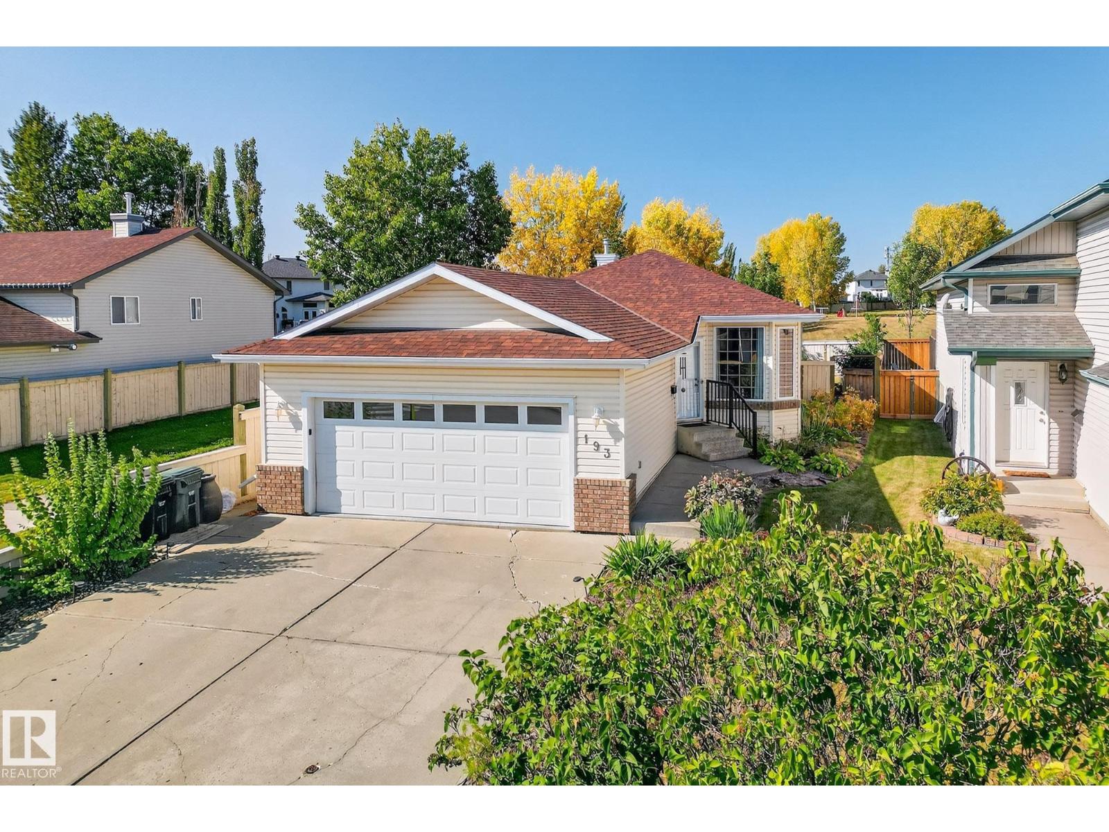 193 Lakewood Dr, Spruce Grove, AB T7X 4H6