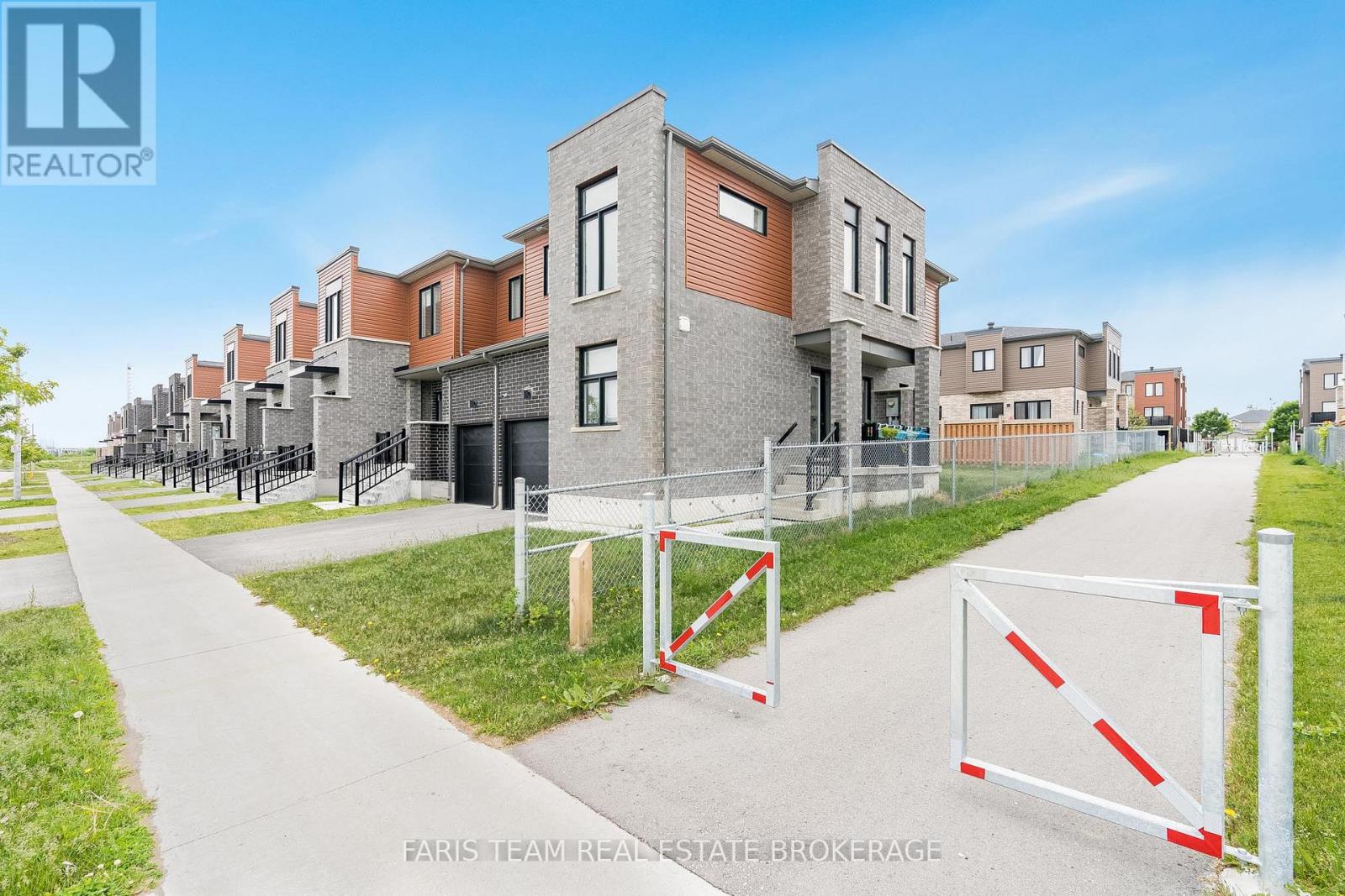 97 Gateland Dr, Barrie Painswick South, ON L9J 0N2