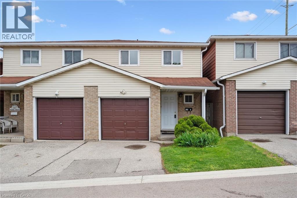 302 Bluevale Street N Unit D, Waterloo, ON N2J 4G3