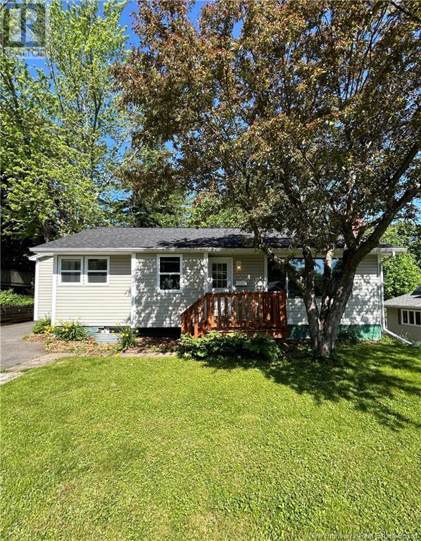 693 Mitchell St, Fredericton, NB E3B 3S7
