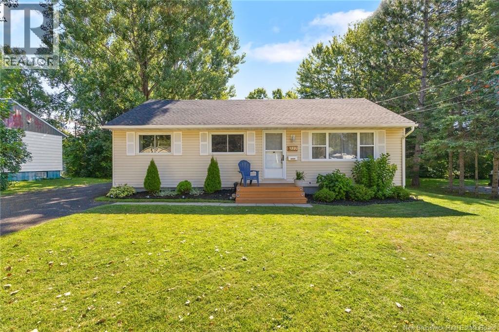 222 Fulton Ave, Fredericton, NB E3A 2B8