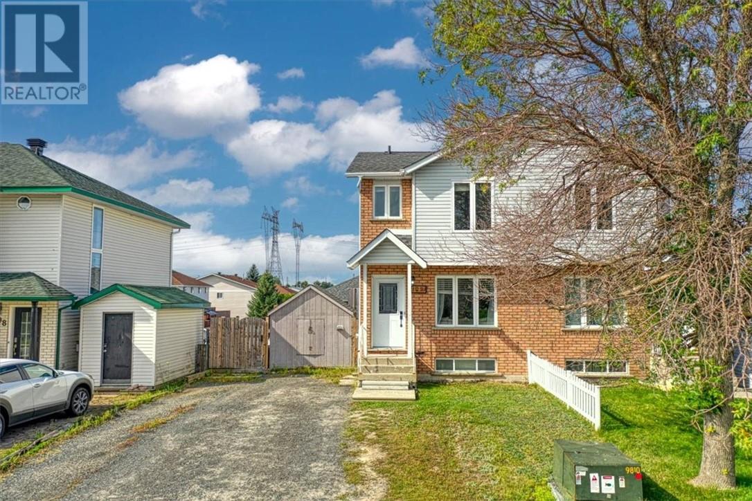 112 Oakdale St, Garson, ON P3L 1L8