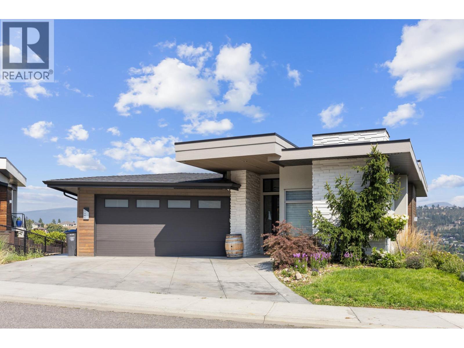 1341 Sladen Cres, Kelowna, BC V1V 2Y1