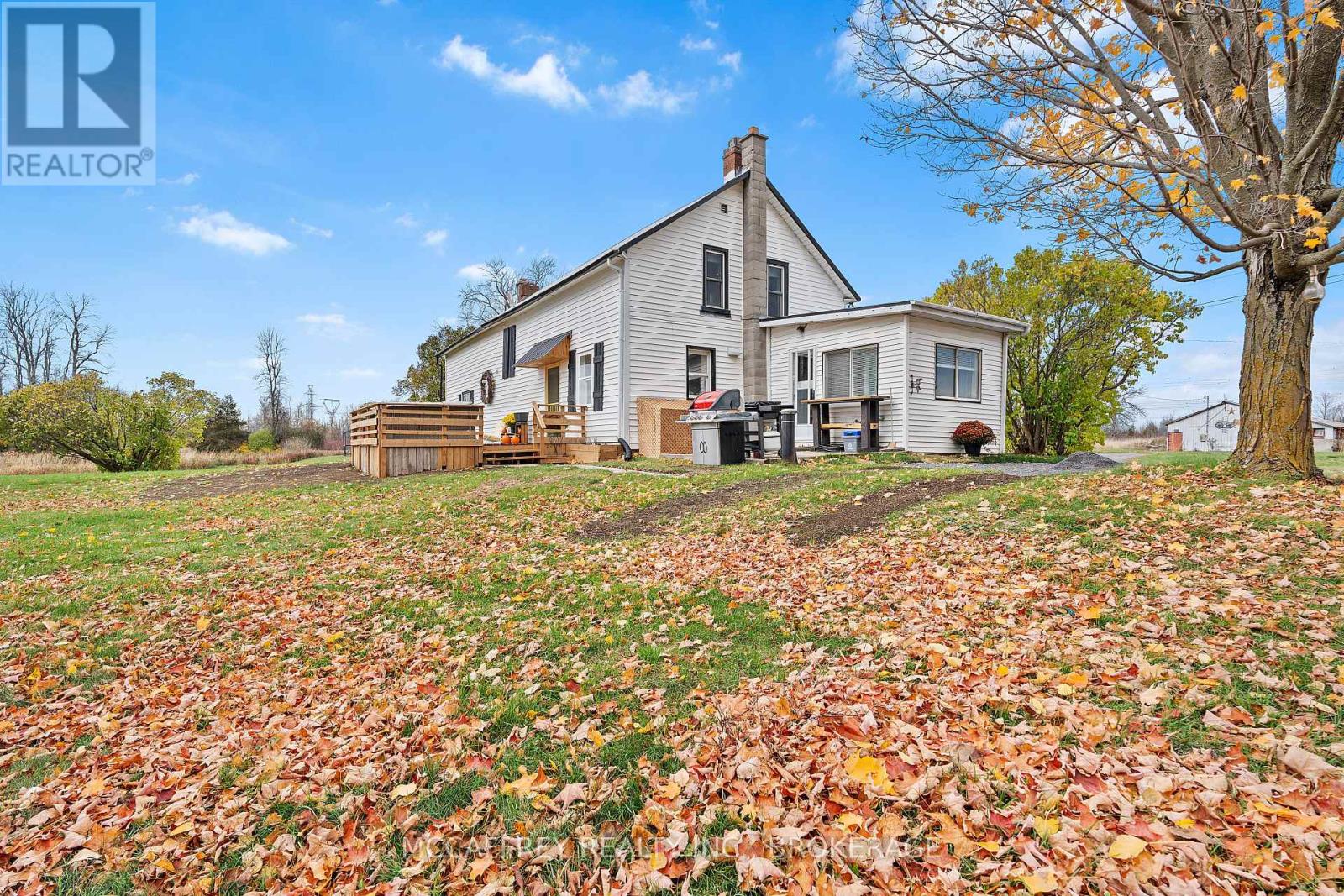 1549 Doyle Rd, Loyalist, ON K0H 1G0
