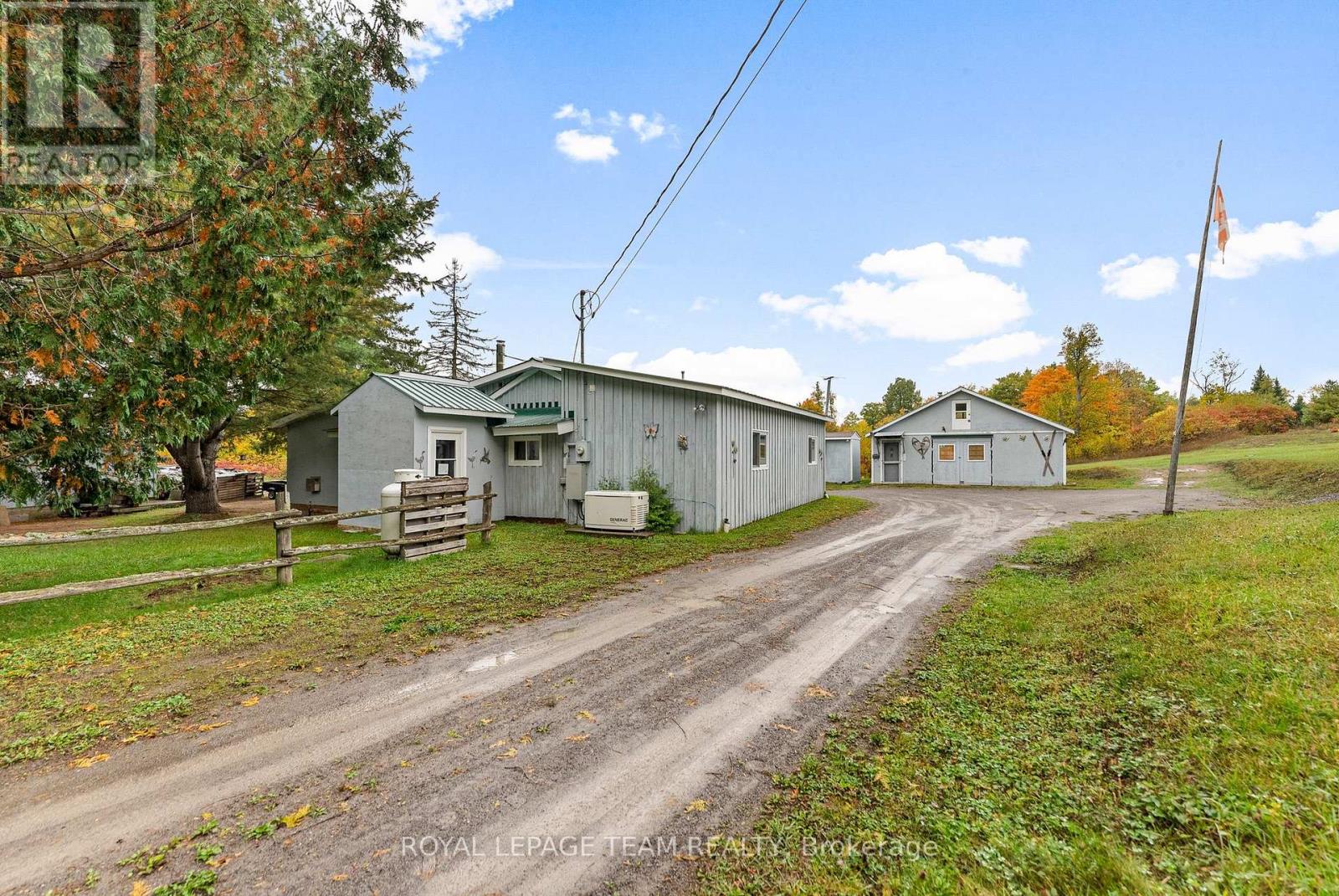 659 Stones Lake Rd, Greater Madawaska, ON K0J 1H0