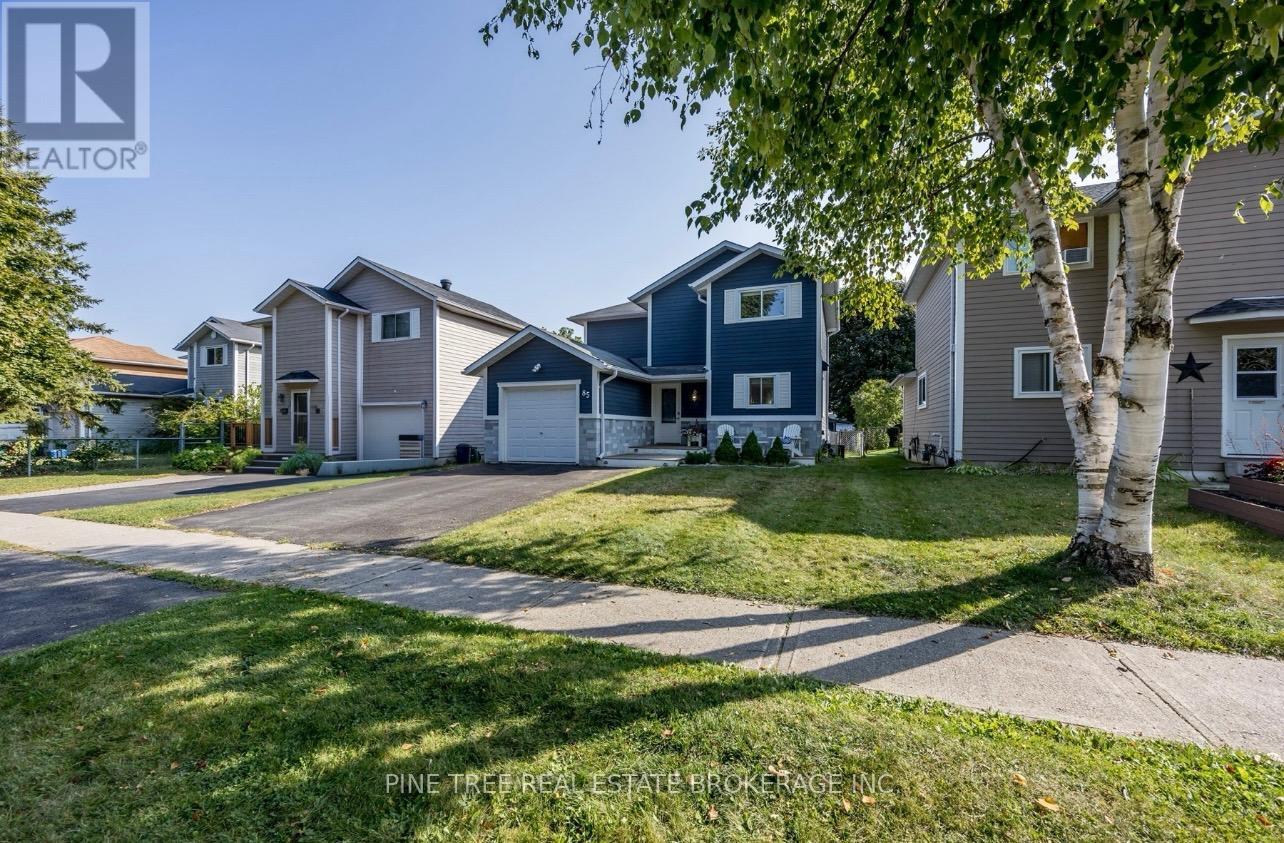 85 Elizabeth St, Barrie, ON L4N 6P2