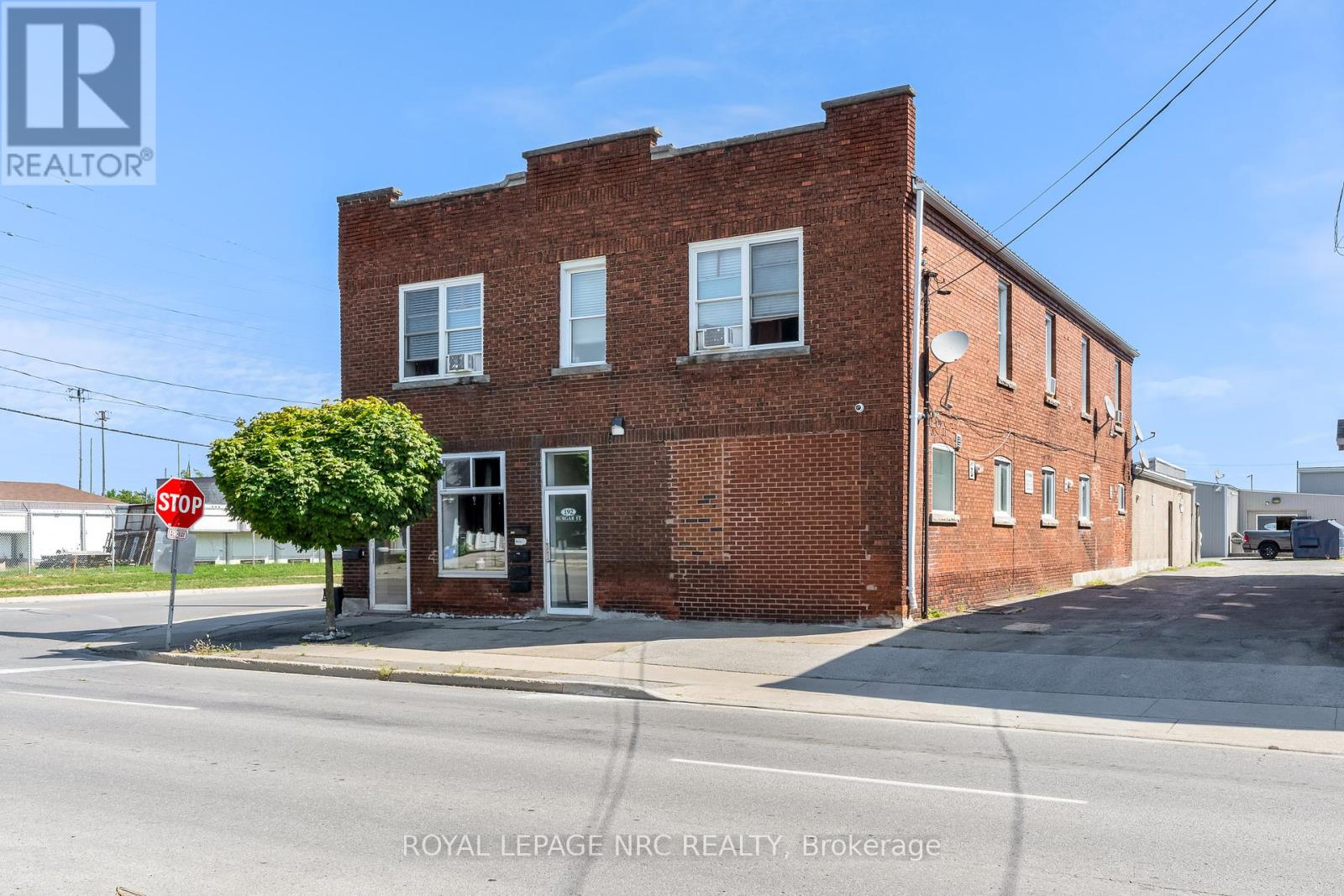 192 Burgar St, Welland, ON L3B 2T4