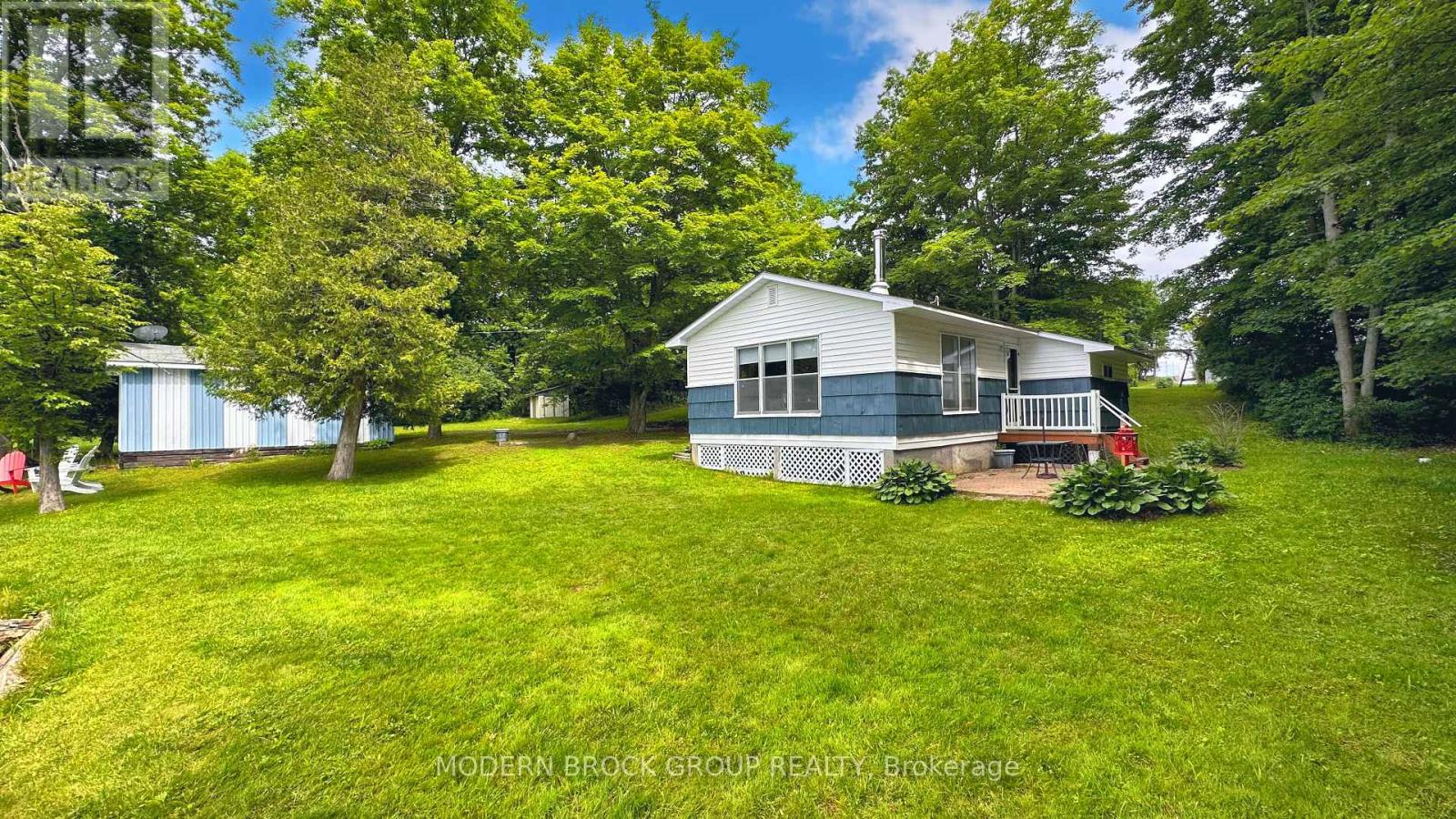 94 Graham Lake Rd, Front Of Yonge, ON K0E 1R0
