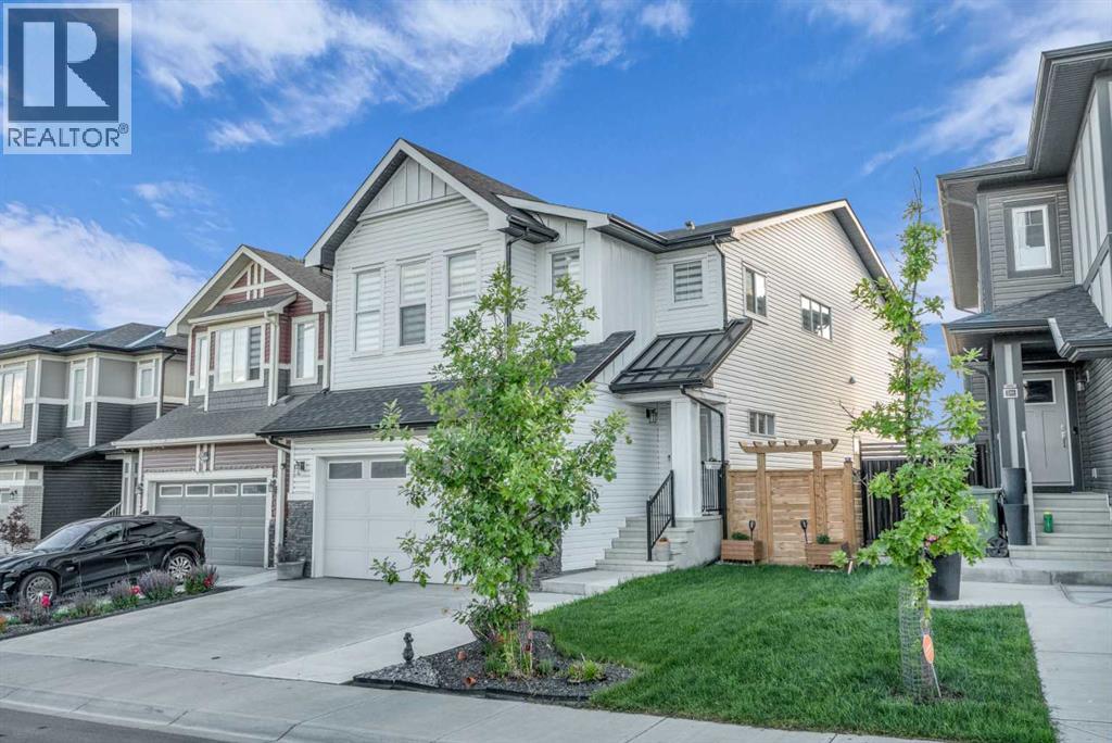 240 Lucas Cres NW, Calgary, AB T3P 1M8