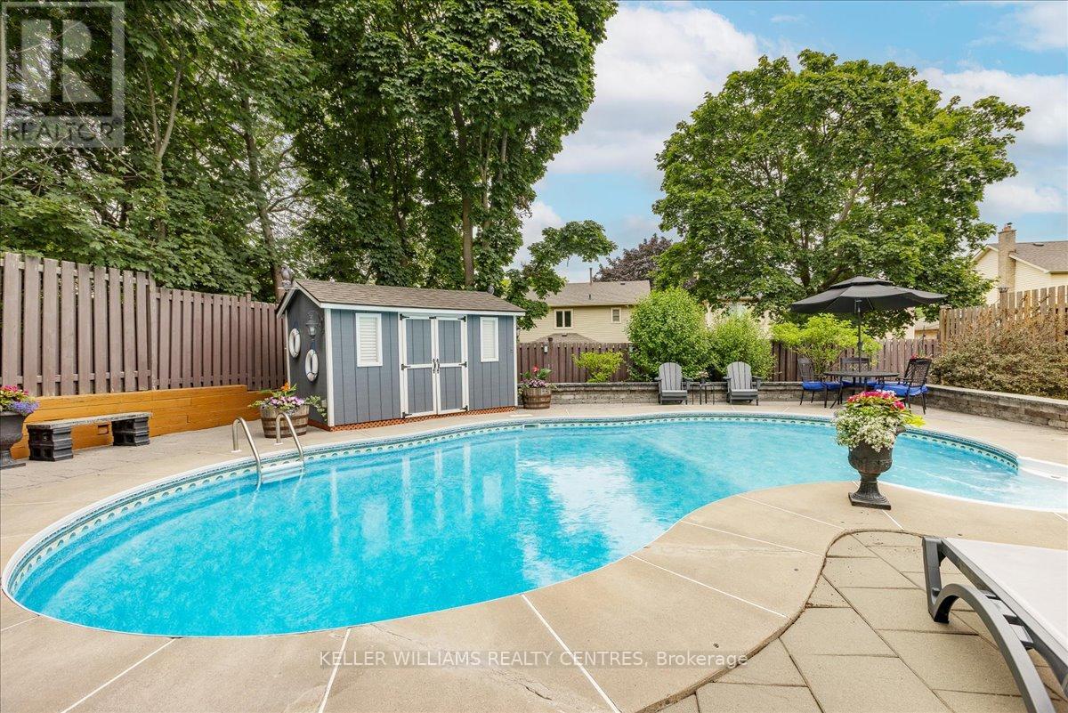 875 Knotwood Ct, Whitby, ON L1N 6T8