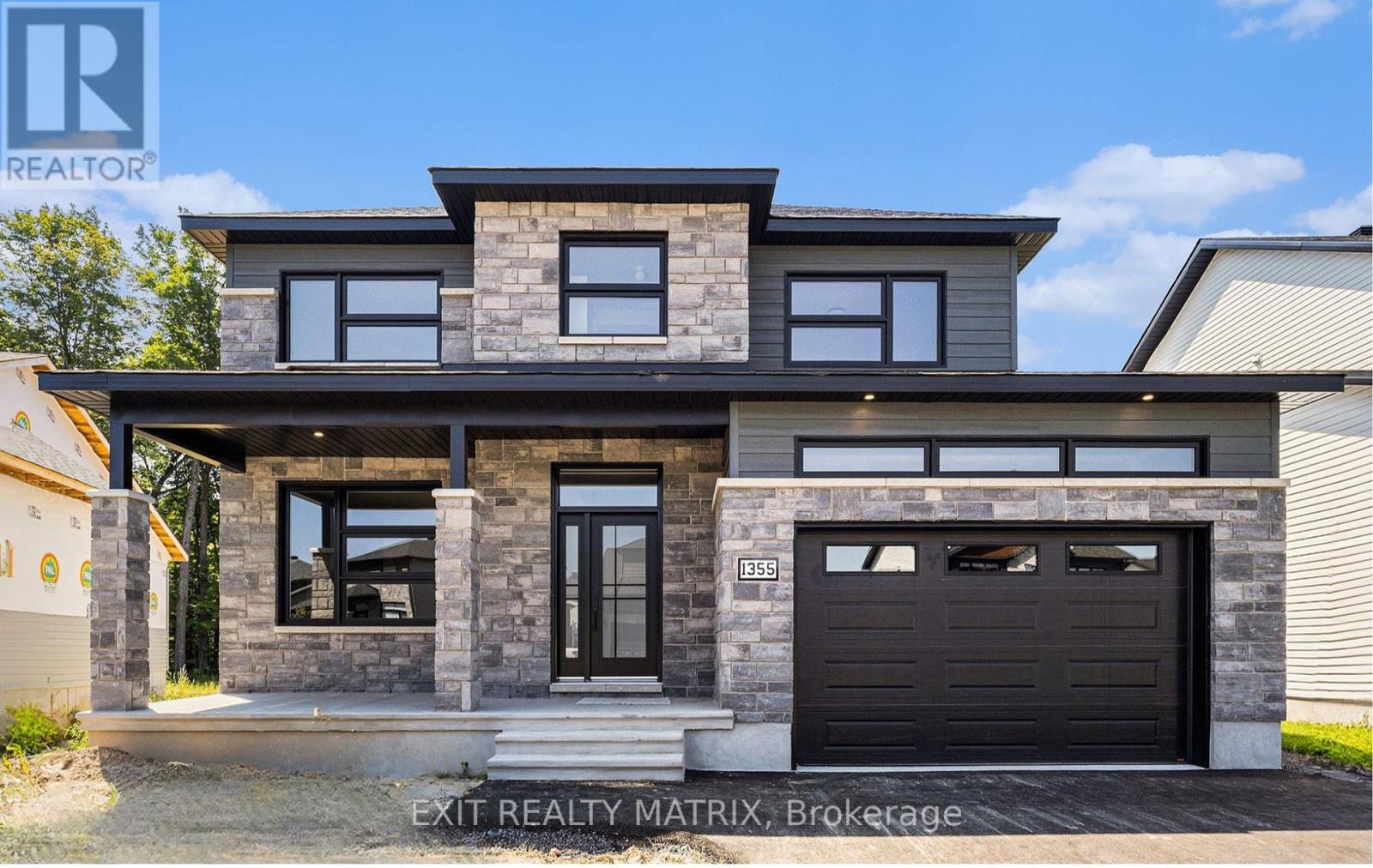 1355 Fribourg St, Russell, ON K0A 1W0