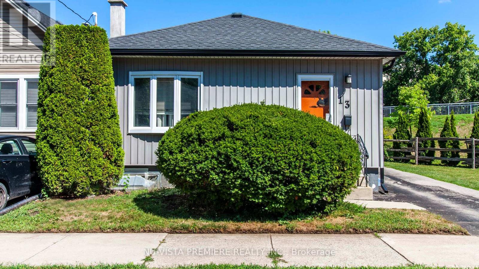 13 Empress Ave, London, ON N6H 1M6