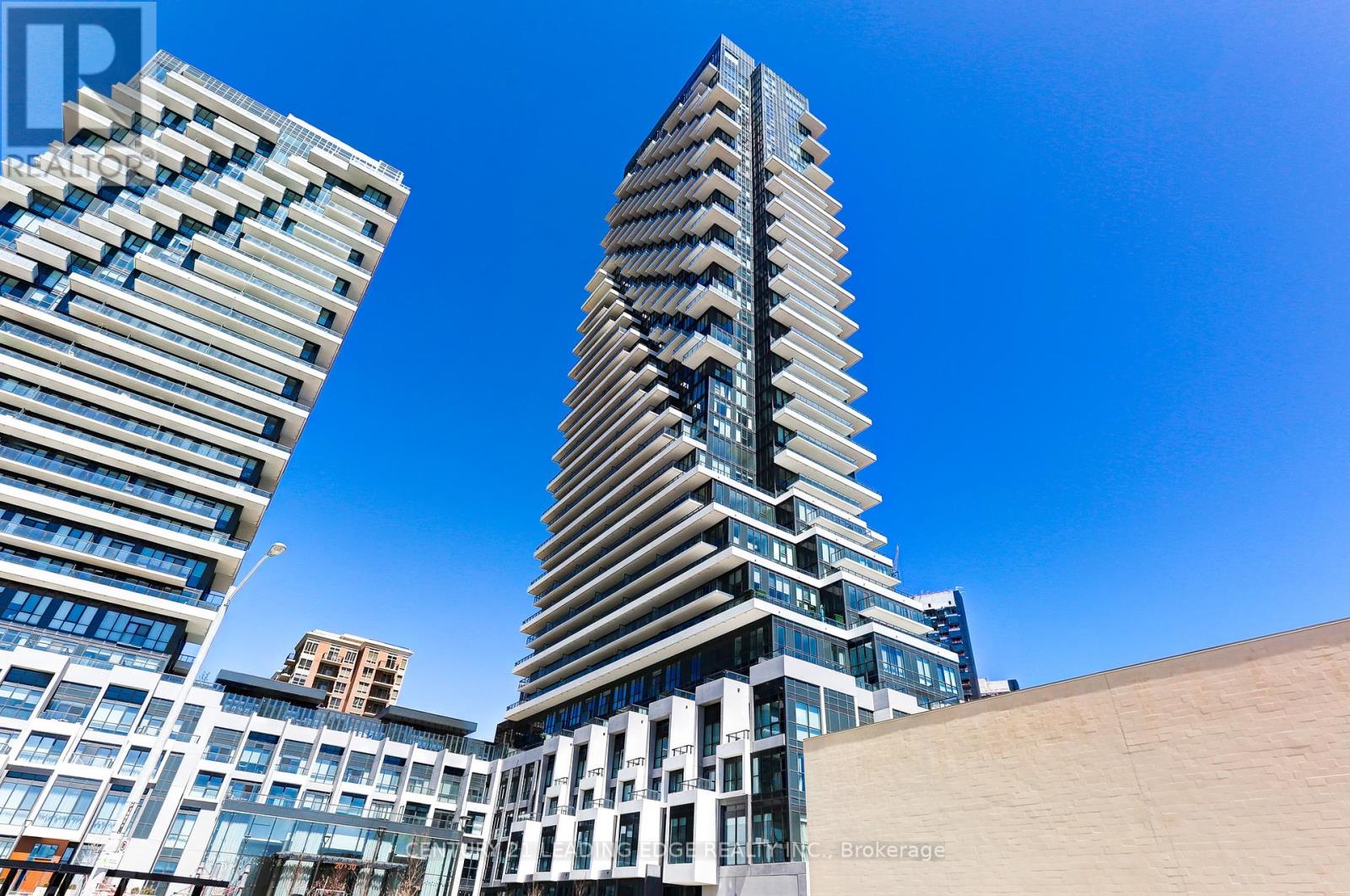 712 30 Inn On The Park Dr, Toronto, ON M3C 0P7