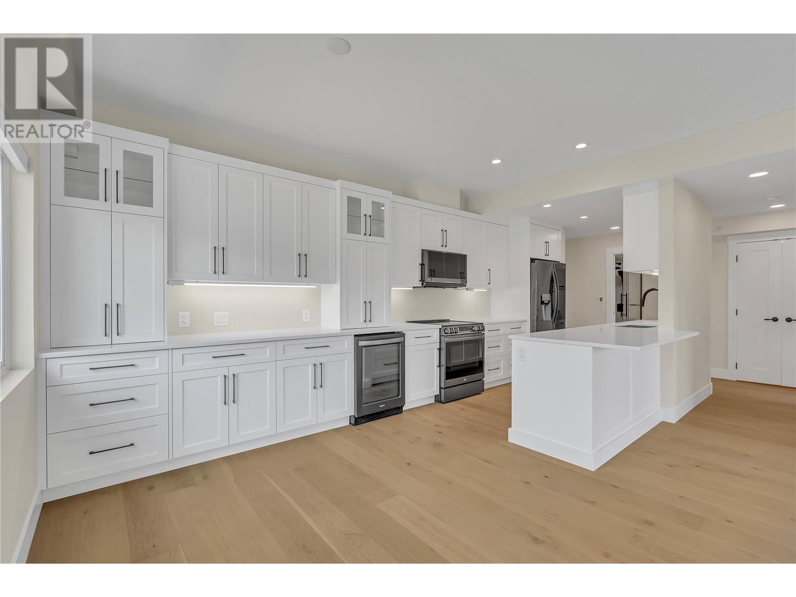 217 Elm Avenue Unit 301, Penticton, BC V2A 3W1