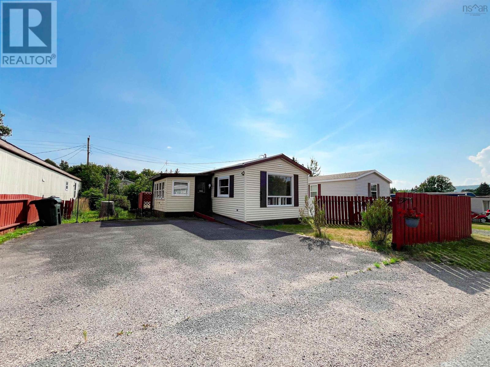 33 First St, Howie Centre, NS B1L 1C9