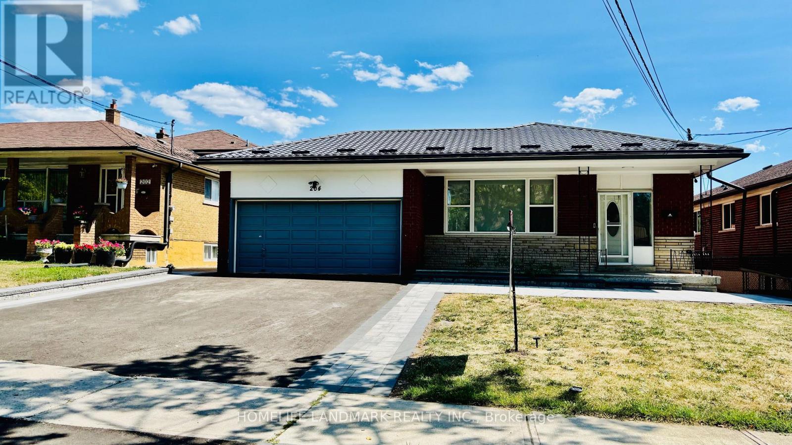 204 Derrydown Rd, Toronto, ON M3J 1S1