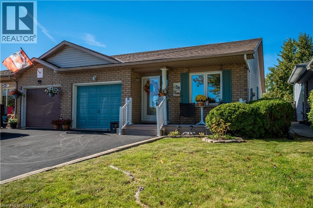 50 Scottacres Blvd, Caledonia, ON N3W 2K3
