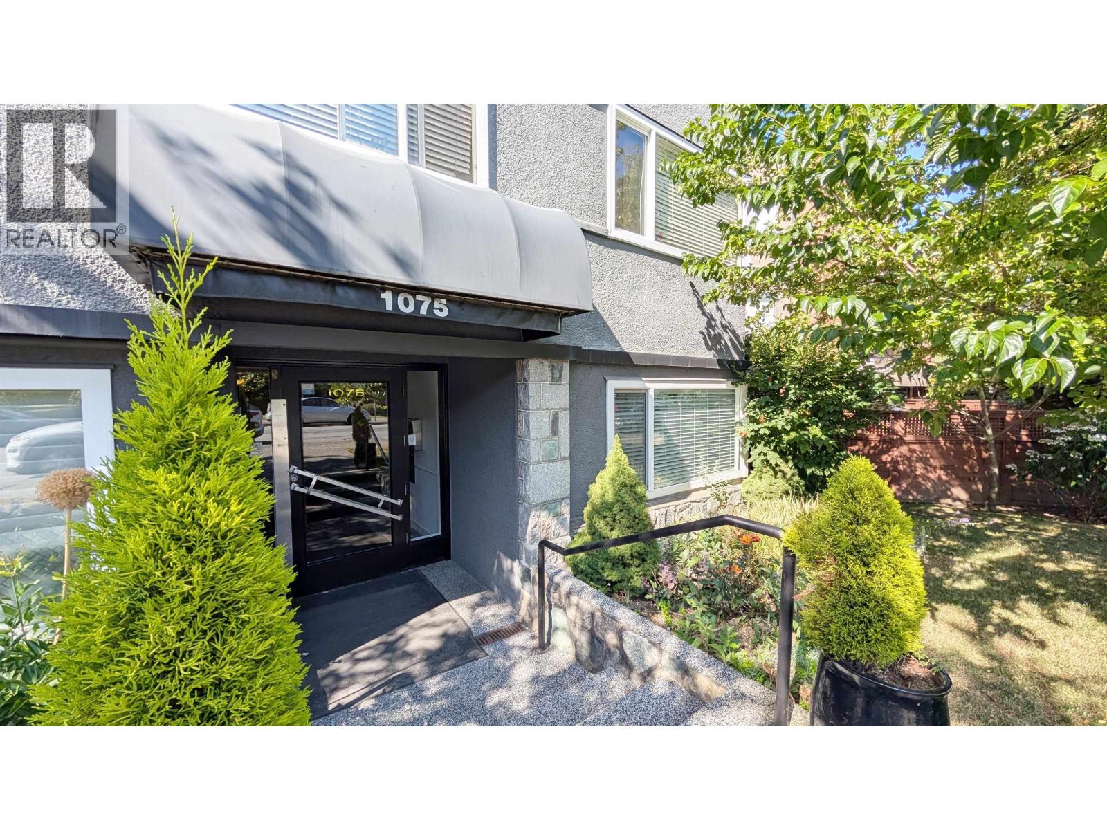 1075 W 13th Avenue Unit 101, Vancouver, BC V6H 1N1