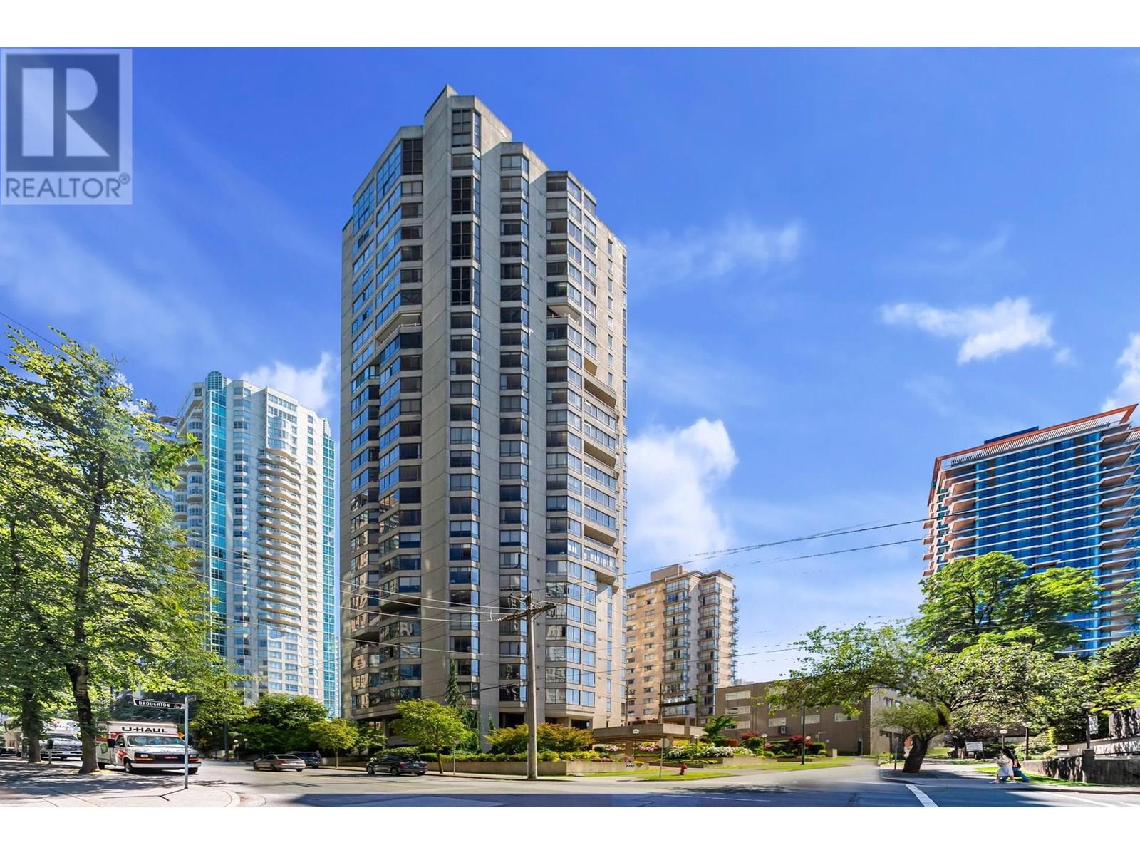738 Broughton Street Unit 203, Vancouver, BC V6G 3A7