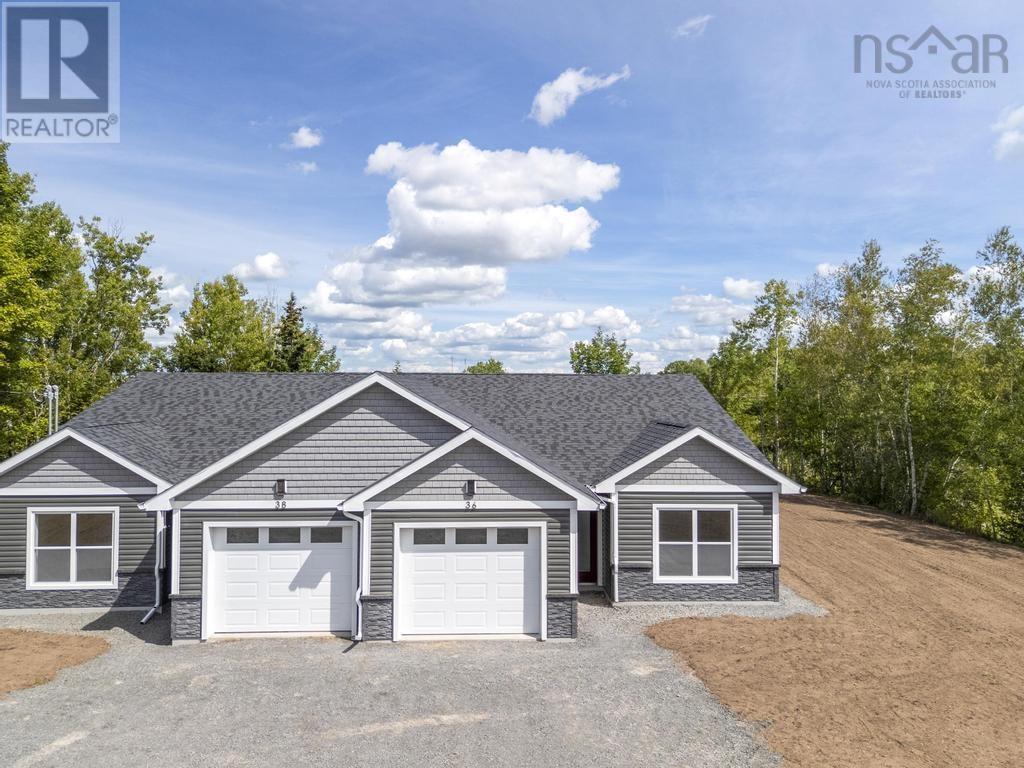 36 Pemberton Ave, Windsor, NS B0N 2T0