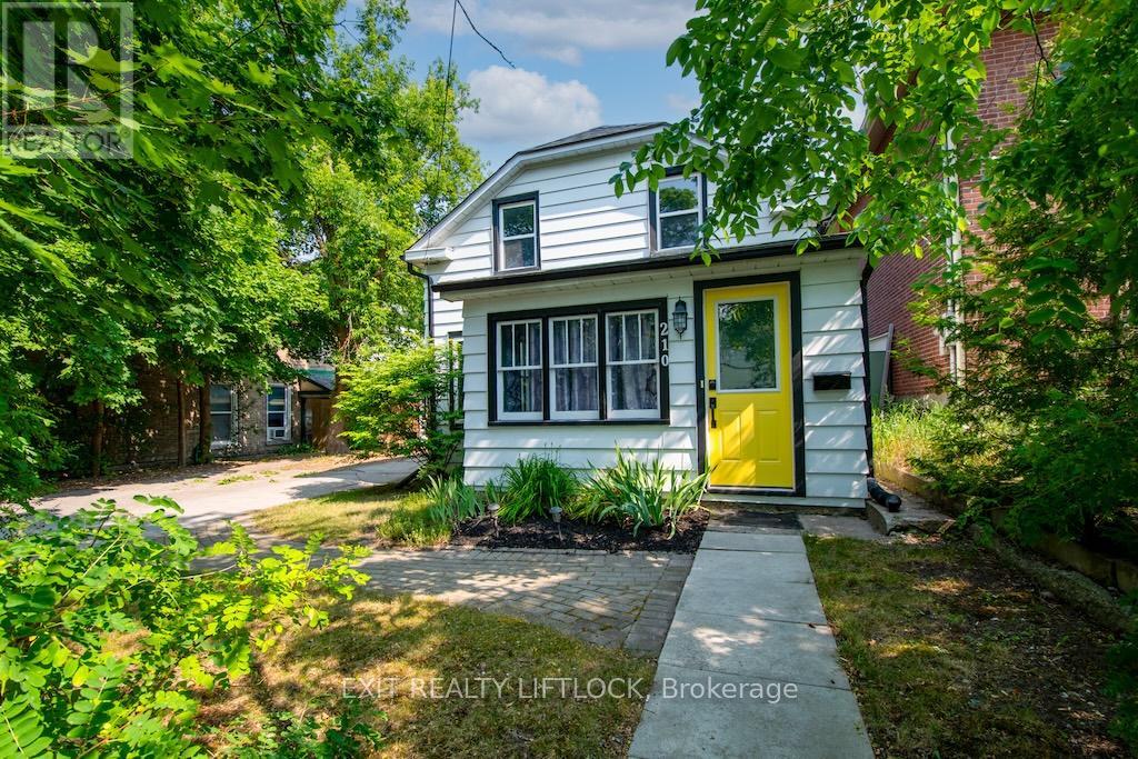210 Dublin St, Peterborough, ON K9H 3B7