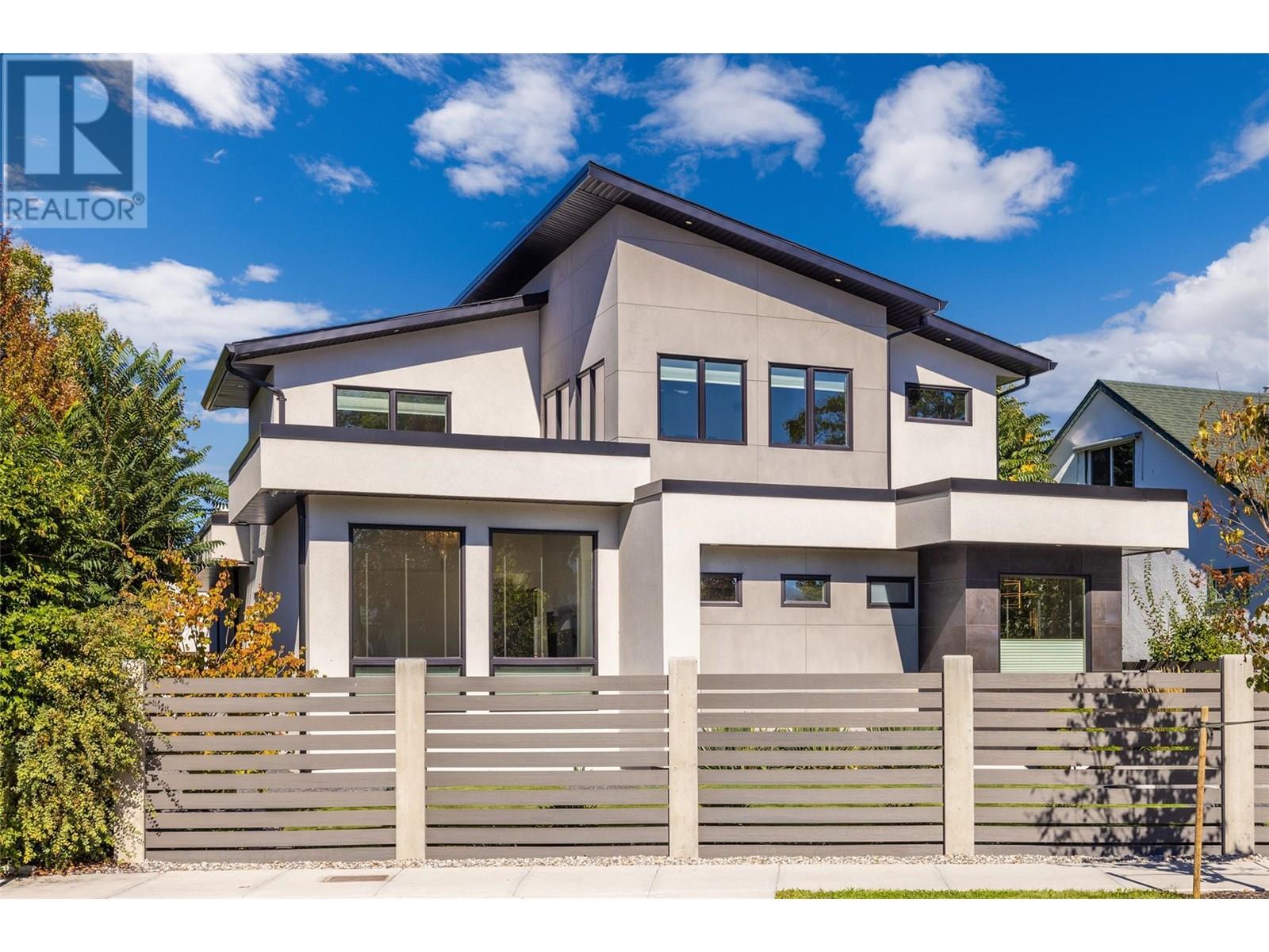 364 Christleton Ave, Kelowna, BC V1Y 5H7