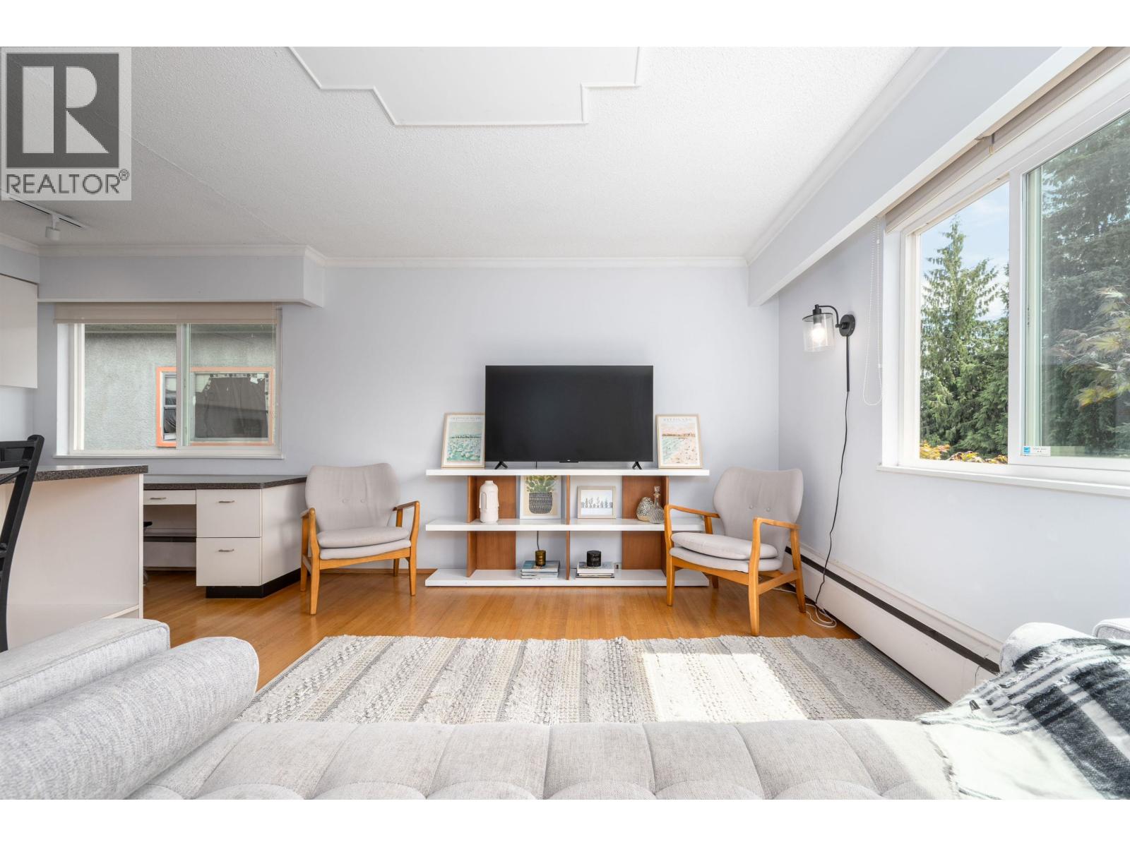 1235 W 10th Avenue Unit 8, Vancouver, BC V6H 1J5