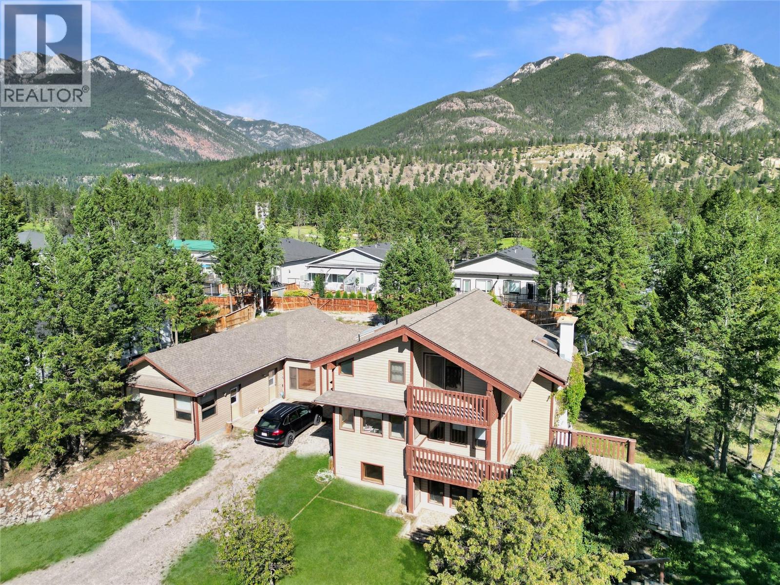 7560 Jackson Ave, Radium Hot Springs, BC V0A 1M0