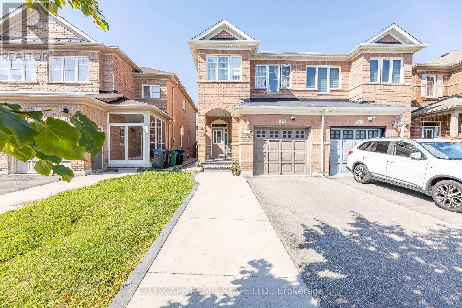 875 Oasis Dr, Mississauga, ON L5V 0C6