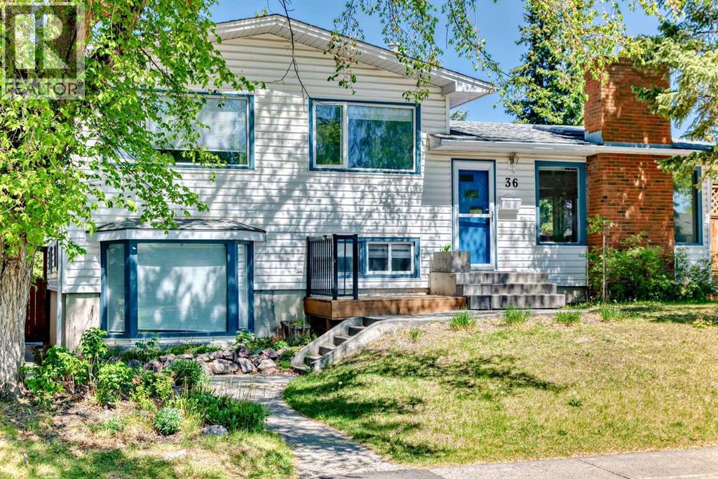36 Hooke Rd SW, Calgary, AB T2V 3K5