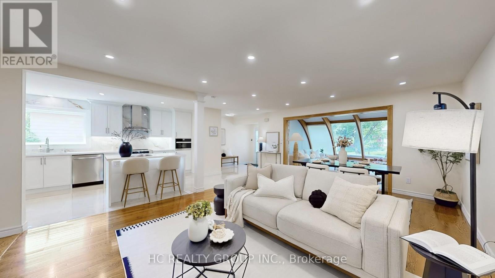 21 Sir Constantine Dr, Markham, ON L3P 2X3