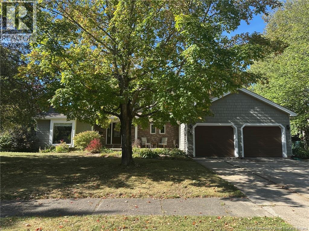 44 Birchwood Cres, Moncton, NB E1E 3Y7