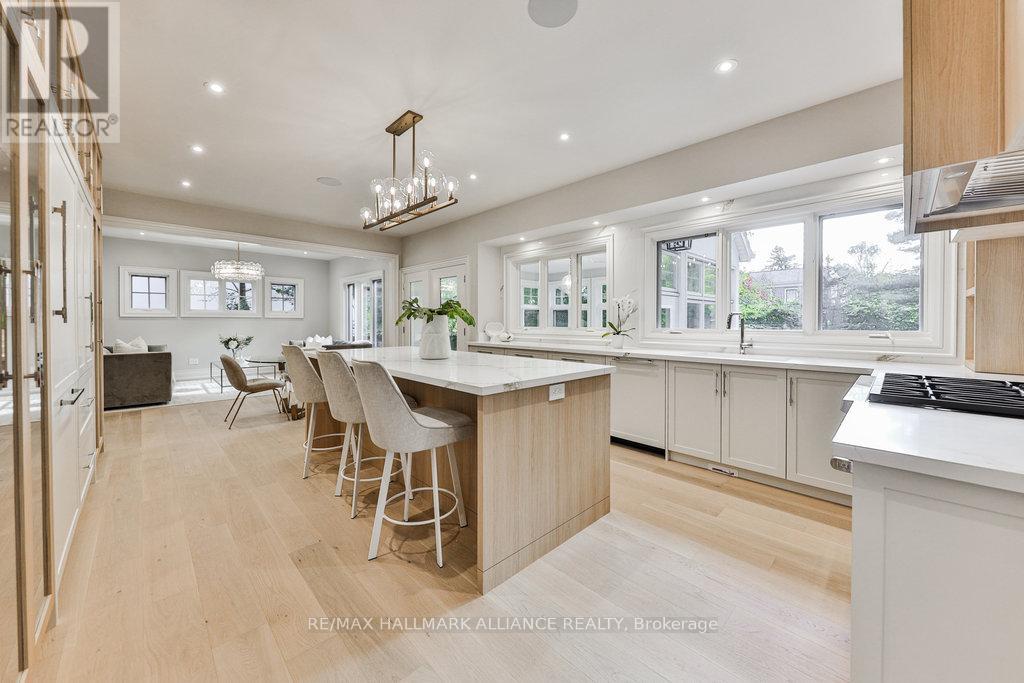 1310 Duncan Rd, Oakville, ON L6J 2P9