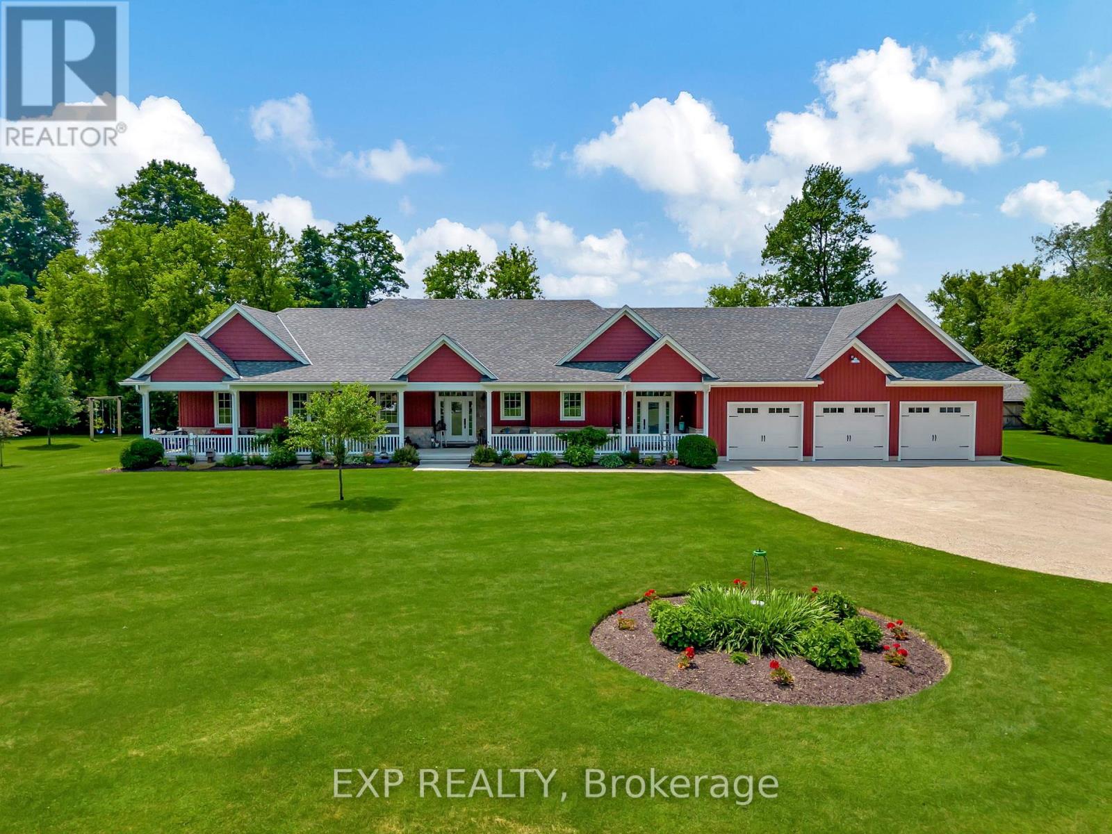 3034 Station Rd, Howick, ON N0G 1V0