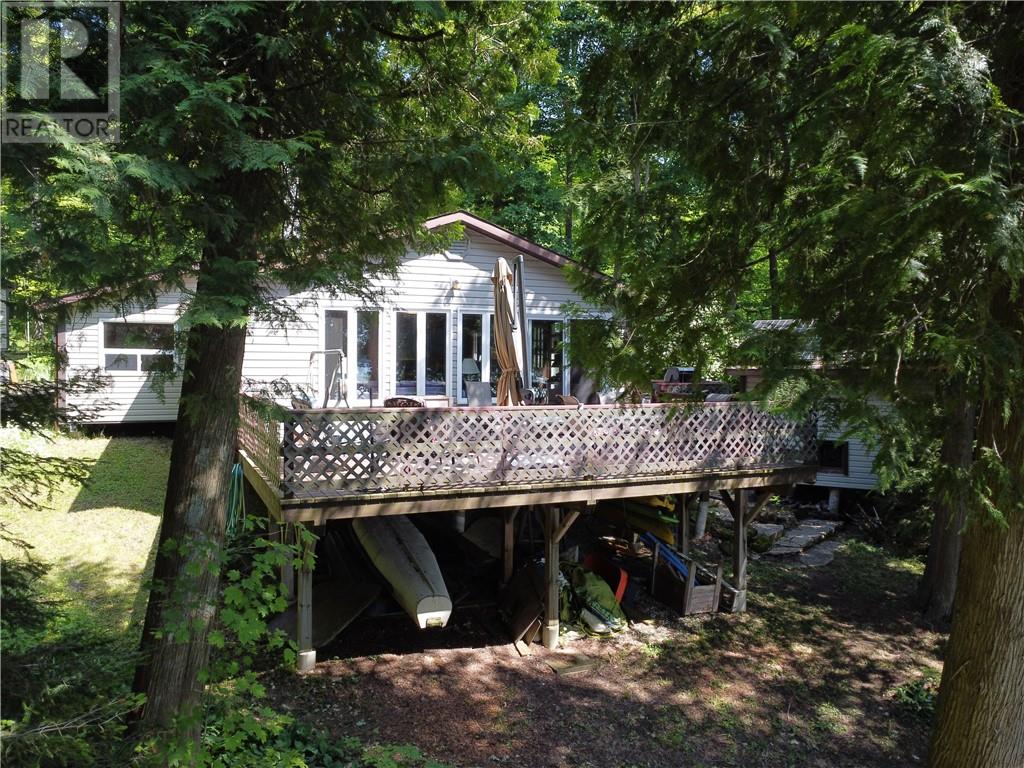 724 Camp Kagawong Rd #b, Gordon, ON P0P 1H0