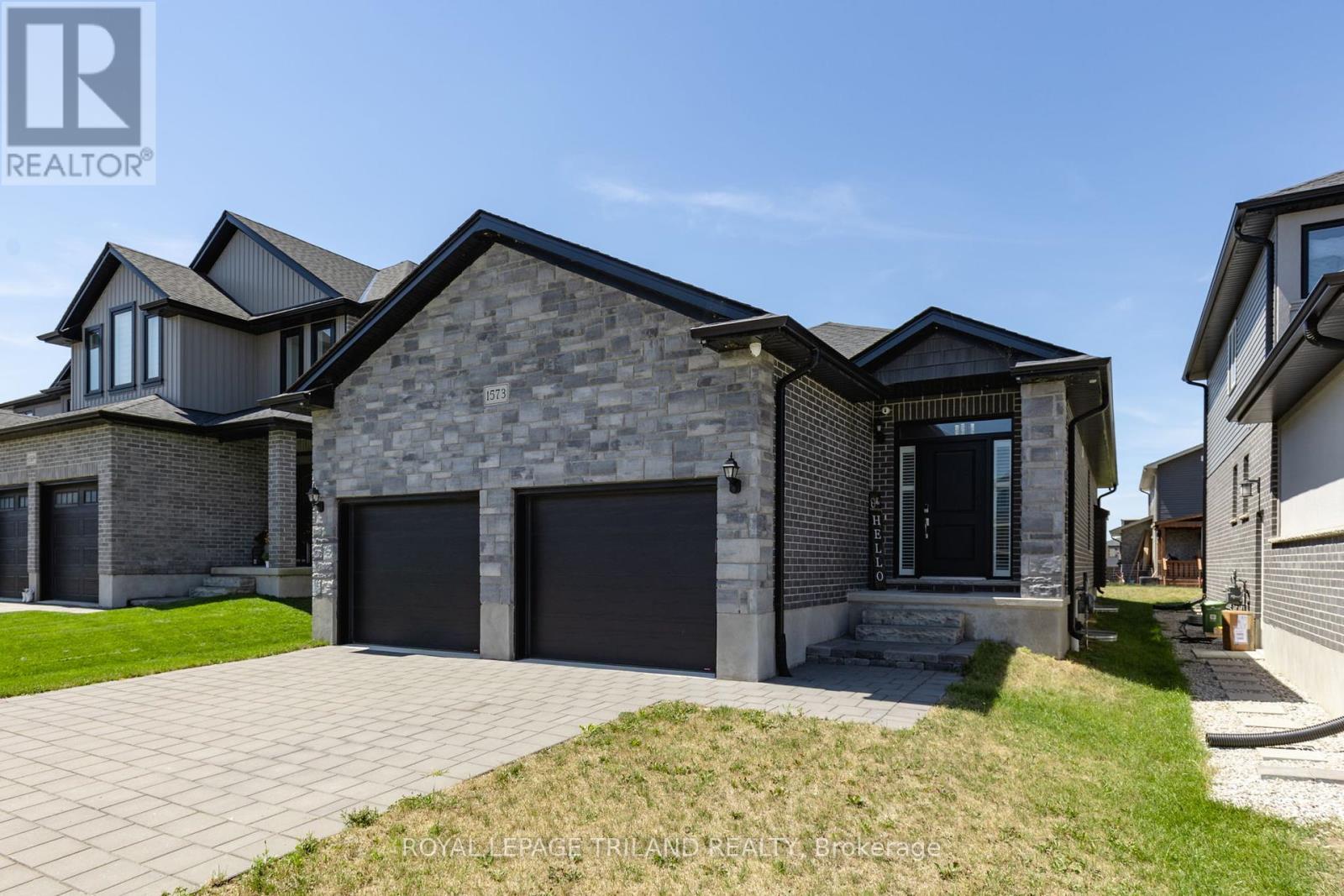 1573 Drew St, London, ON N5V 0C3