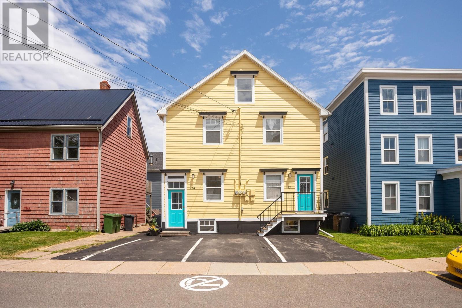 16 Hillsborough St, Charlottetown, PE C1A 4X1