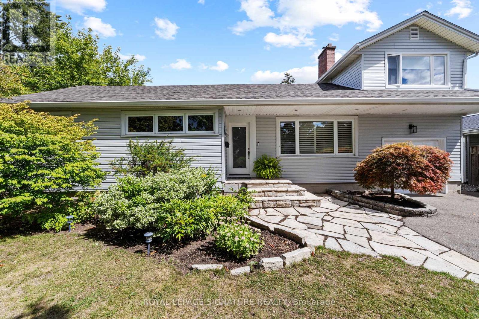 45 Crescent Rd, Oakville, ON L6K 1W3