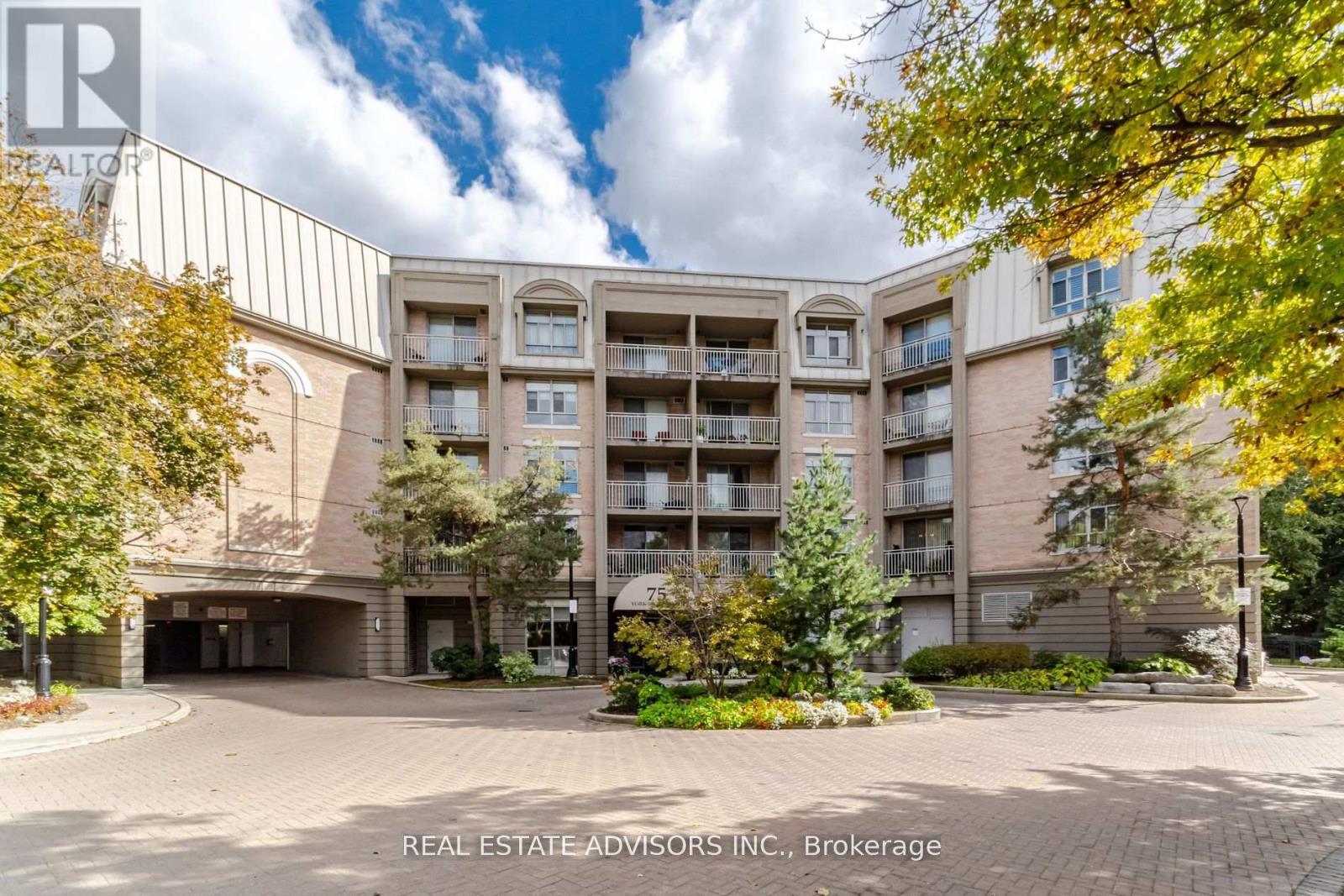309 75 York Mills Rd, Toronto, ON M2P 2E7
