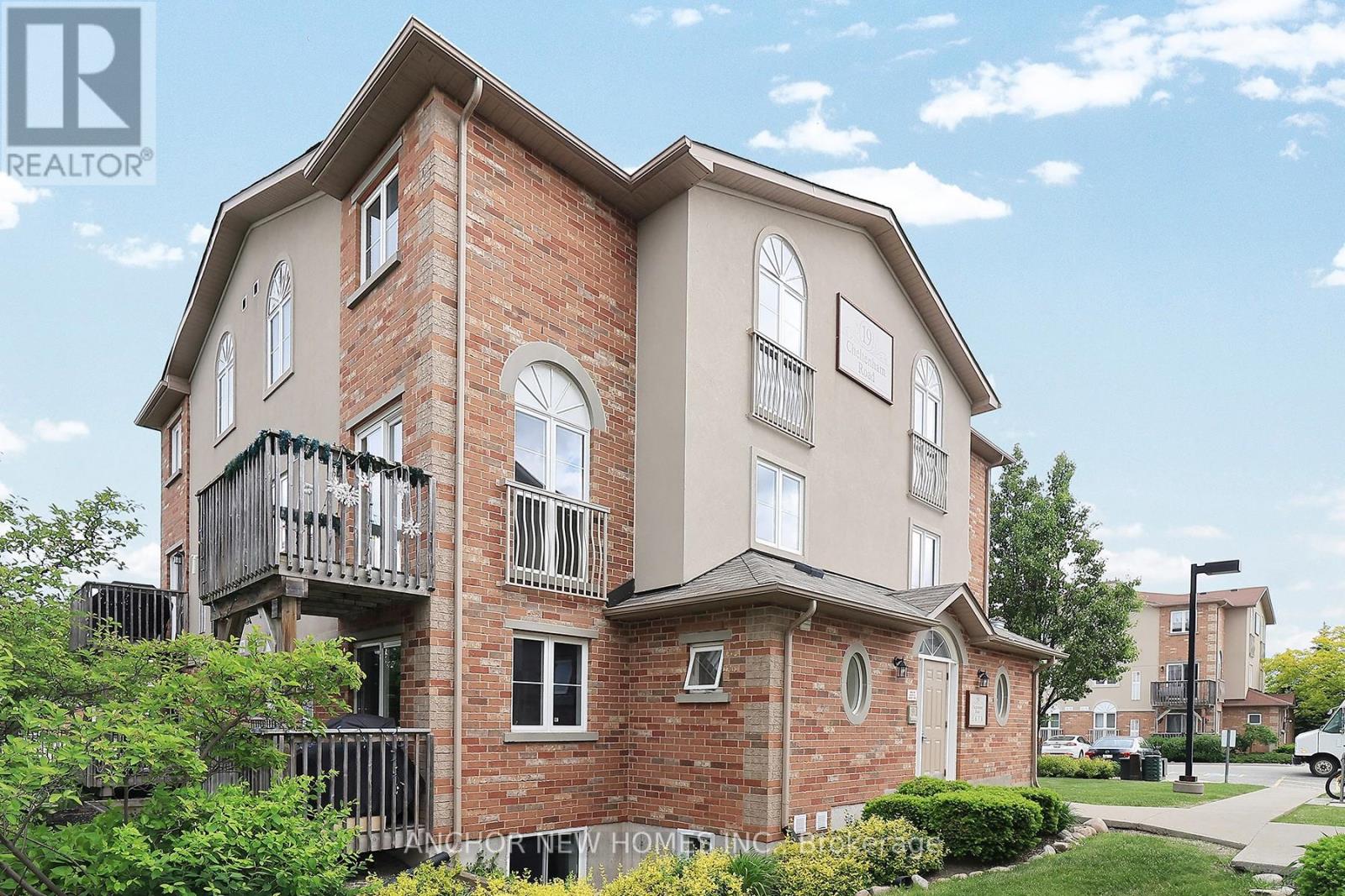 7 19 Cheltenham Rd, Barrie, ON L4M 0E7