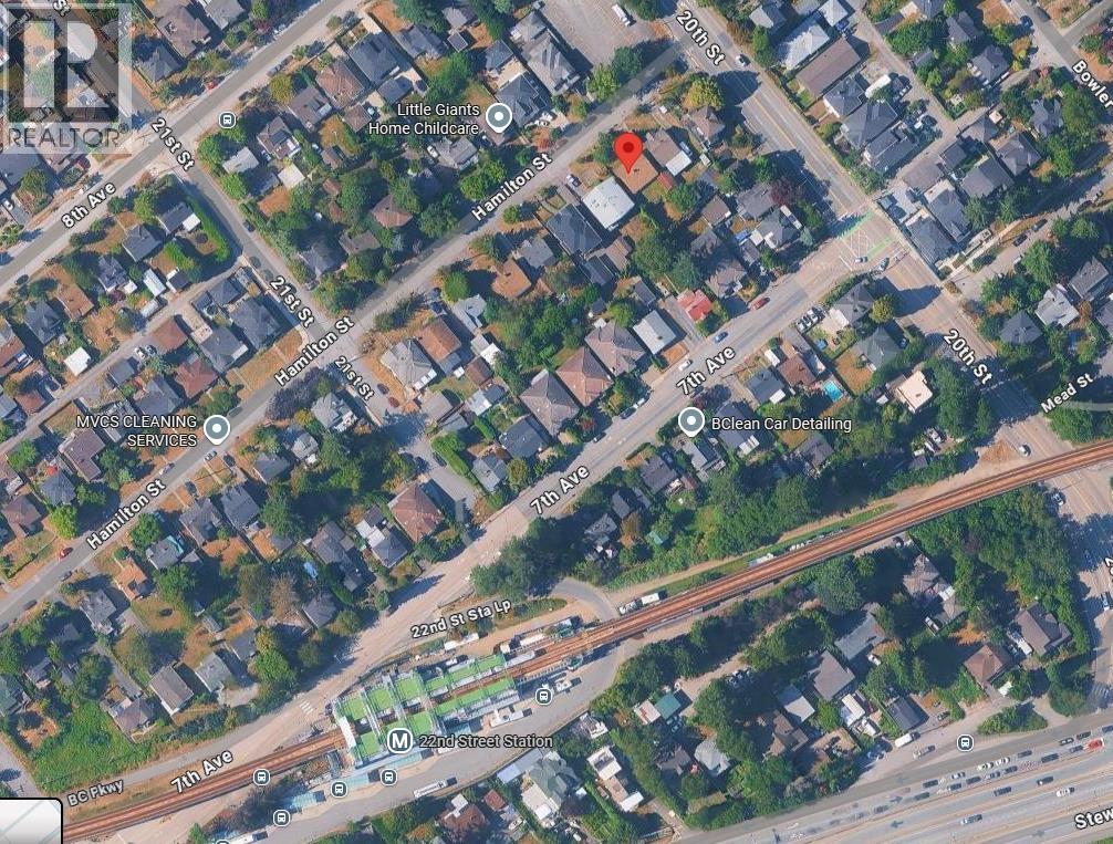 2006 Hamilton St, New Westminster, BC V3M 2P6