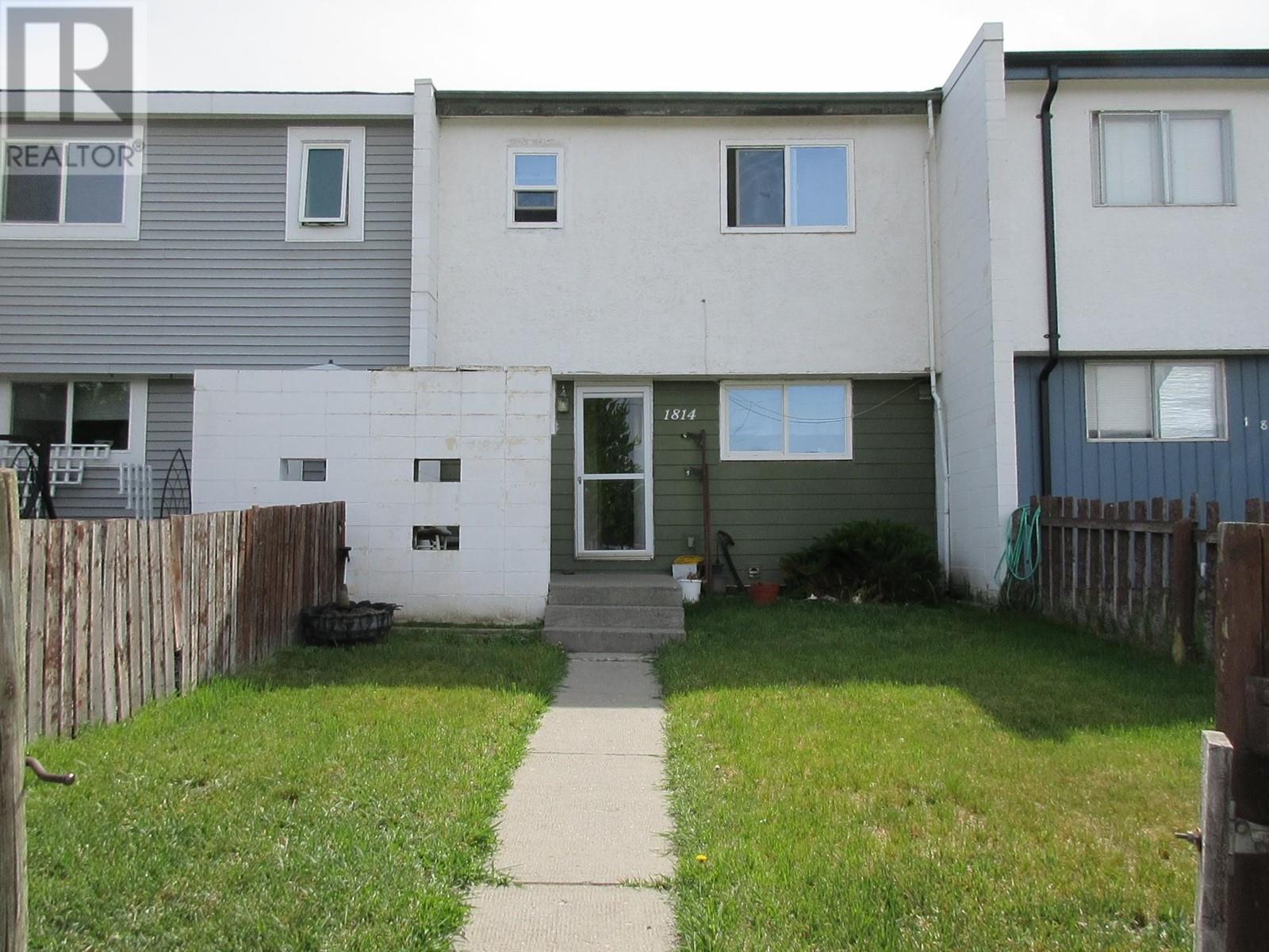 1814 Douglas St, Merritt, BC V1K 1G7