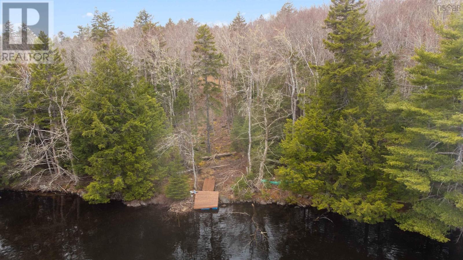 27 Eagle Rock Dr, Lunenburg, NS B0R 1A0