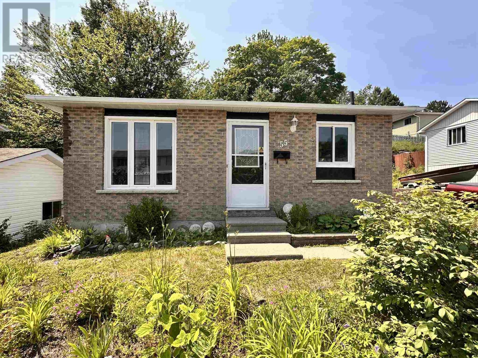 55 Pearson Dr, Elliot Lake, ON P5A 2X2