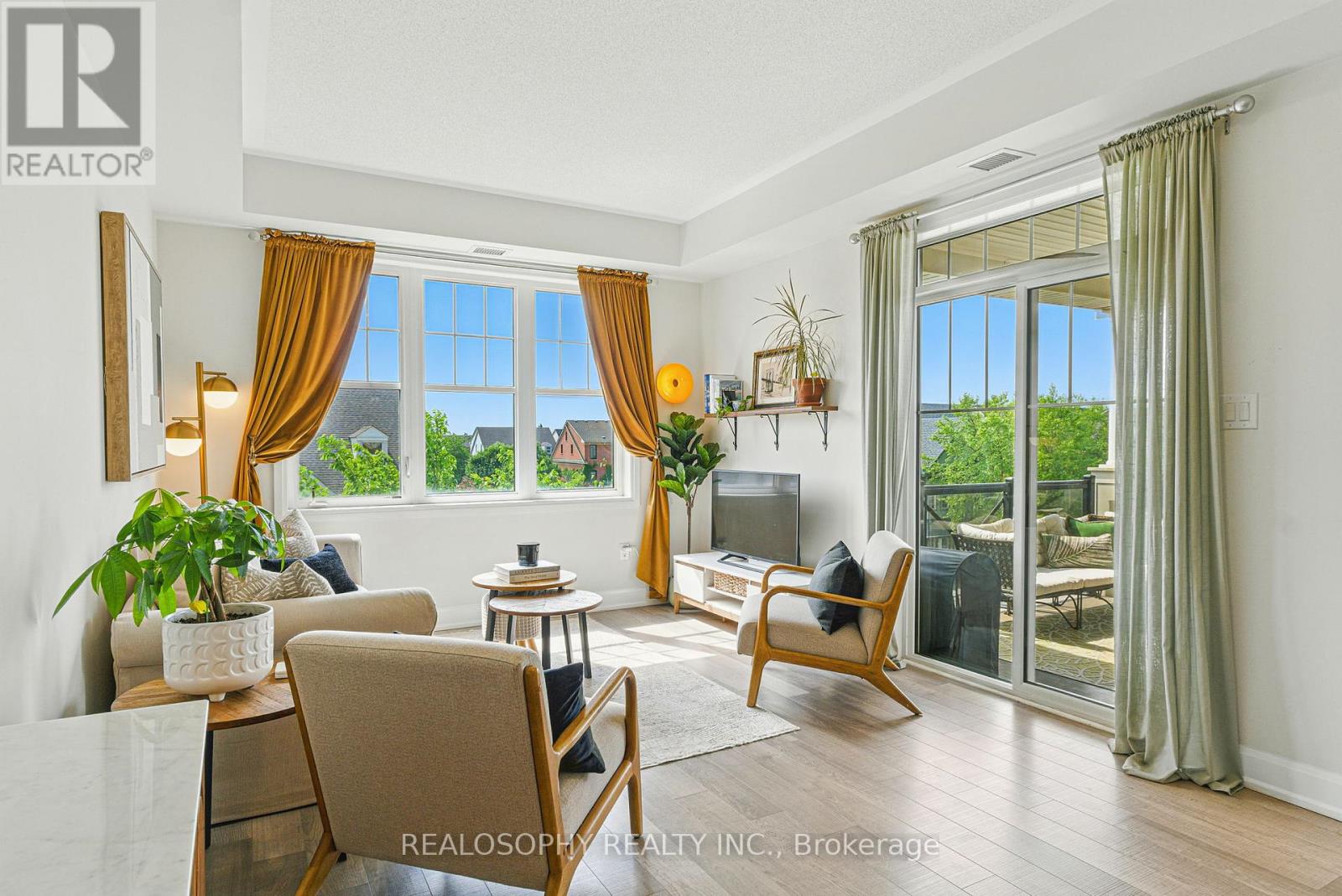 304 2333 Sawgrass Dr, Oakville, ON L6H 7H9