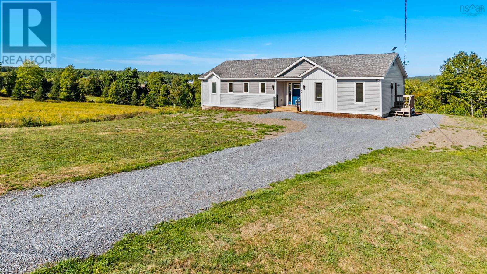 39 Brandon Ct, Riverton, NS B0K 1S0