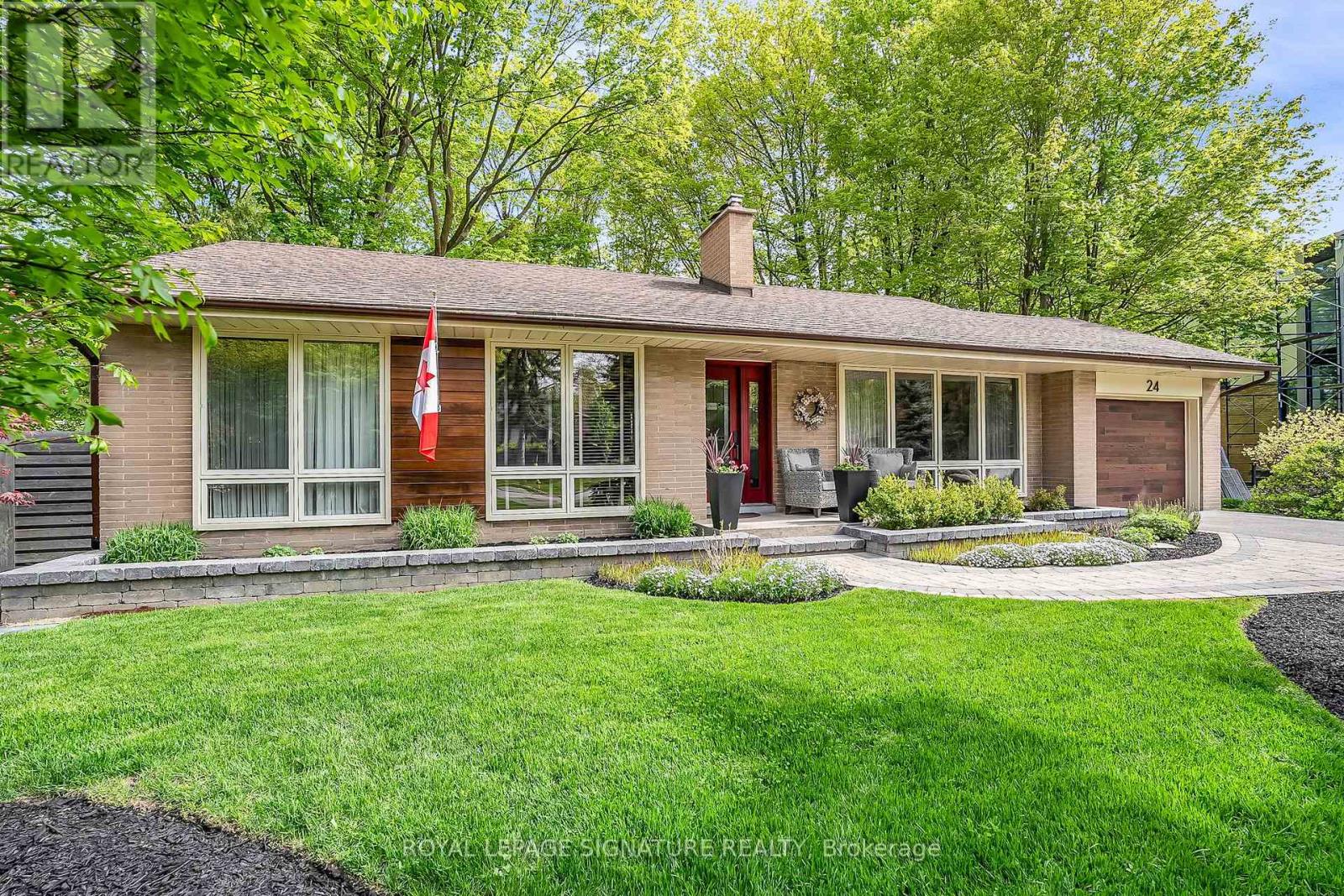 24 Deepwood Cres, Toronto, ON M3C 1N8