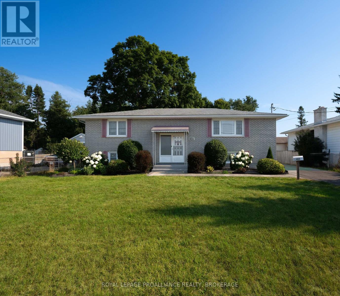 855 Woodbine Rd, Kingston North Of Taylor-kidd Blvd, ON K7P 2X3