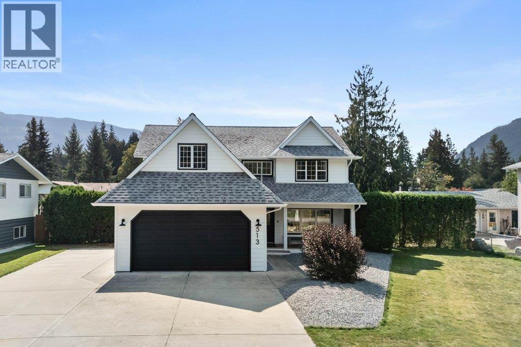 513 Pine St, Sicamous, BC V0E 2V0