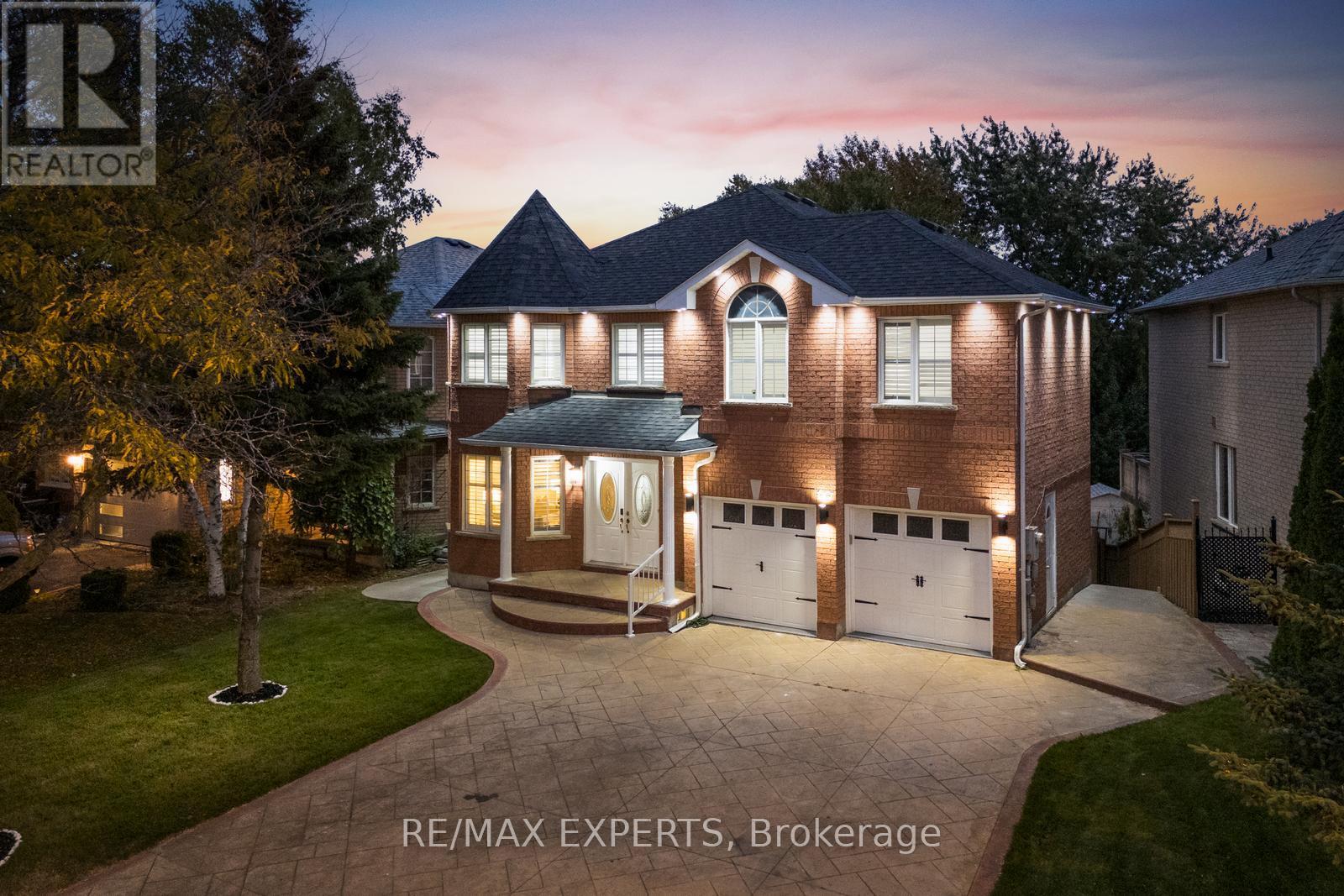 147 Ashton Dr, Vaughan, ON L6A 2T8